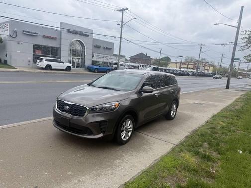 Brown 2019 Kia Sorento LX