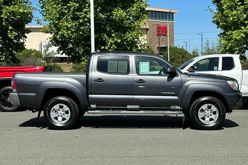 Magnetic Gray Metallic 2014 Toyota Tacoma PreRunner