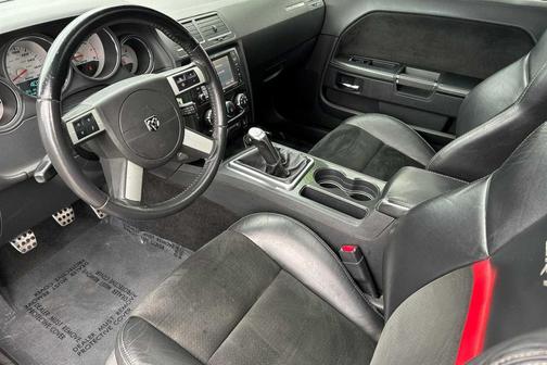 2010 Dodge Challenger SRT8