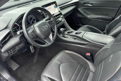 2022 Toyota Avalon Hybrid XSE
