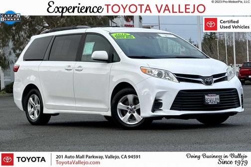 2018 Toyota Sienna LE