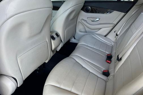 Polar White 2018 Mercedes-Benz GLC 300 4MATIC