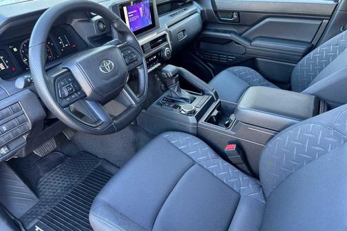 2025 Toyota Tacoma SR