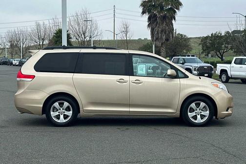 2012 Toyota Sienna LE