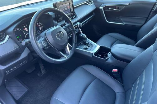 2022 Toyota RAV4 Hybrid XLE Premium