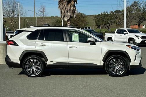 2022 Toyota RAV4 Hybrid XLE Premium