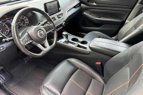2022 Nissan Altima SR FWD