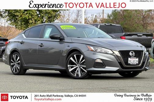 2022 Nissan Altima SR FWD