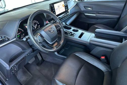2024 Toyota Sienna XSE 7 Passenger