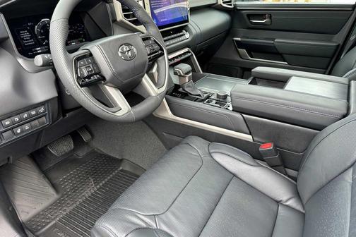 2026 Toyota Tundra Hybrid Platinum
