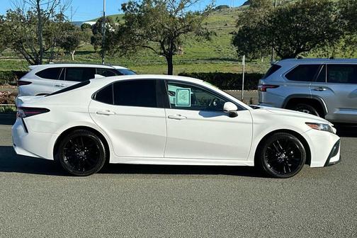 2021 Toyota Camry SE