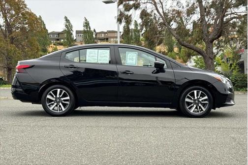 2021 Nissan Versa 1.6 SV