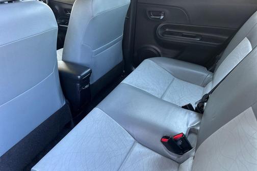 2016 Toyota Prius c Four