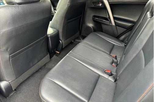 2016 Toyota RAV4 SE