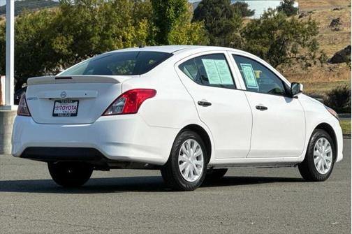 2019 Nissan Versa 1.6 S+
