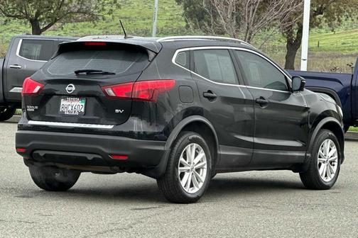 2018 Nissan Rogue Sport SV