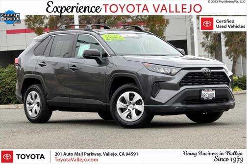2020 Toyota RAV4 LE