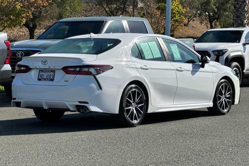 2021 Toyota Camry SE