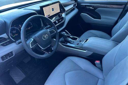 2023 Toyota Highlander Hybrid Limited