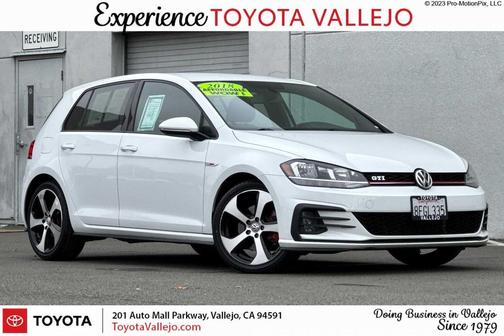 2018 Volkswagen Golf GTI 2.0T S 4-Door