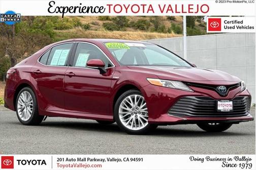 2019 Toyota Camry Hybrid XLE