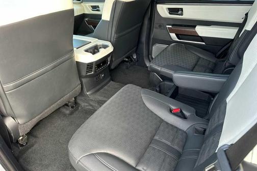 2024 Toyota Sequoia Capstone