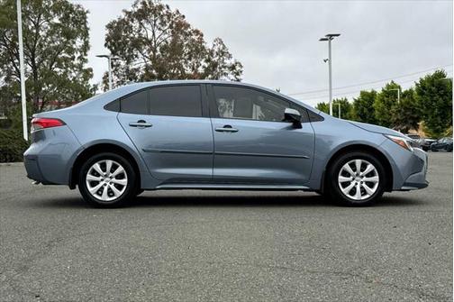 2025 Toyota Corolla Hybrid SE