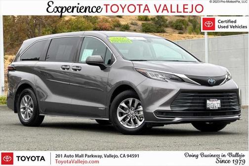 2021 Toyota Sienna LE