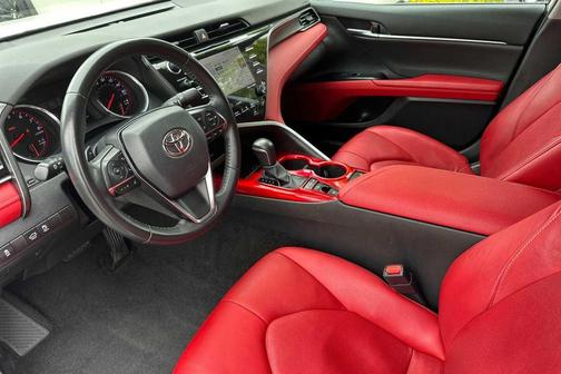 Wind Chill Pearl 2020 Toyota Camry XSE