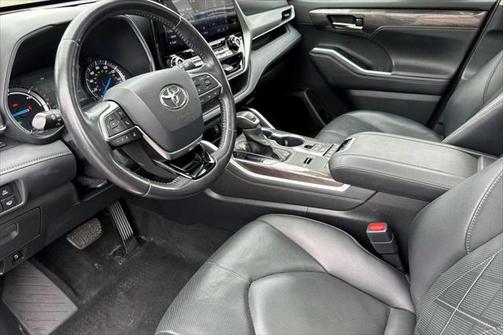 2020 Toyota Highlander Hybrid Platinum