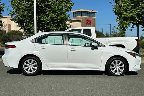 Super White 2021 Toyota Corolla LE