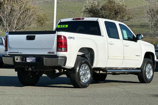 2011 GMC Sierra 2500 SLT