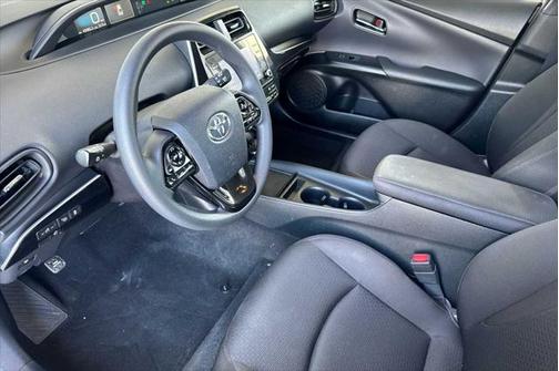 2020 Toyota Prius LE