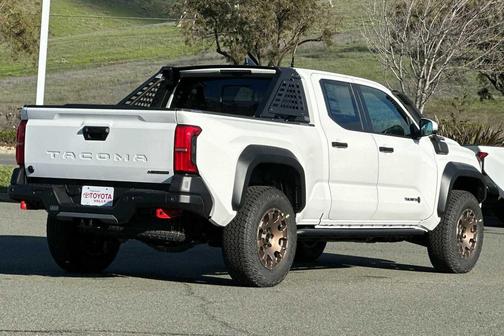 2026 Toyota Tacoma Hybrid Trailhunter