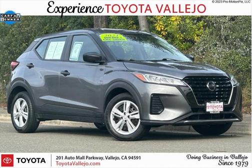 Gun Metallic 2021 Nissan Kicks S