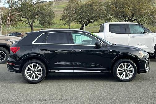 2022 Audi Q3 45 S line Premium Plus