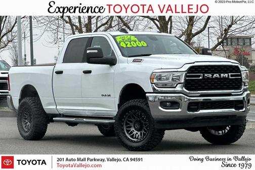 2024 RAM 2500 Big Horn Crew Cab 4x4 6'4' Box