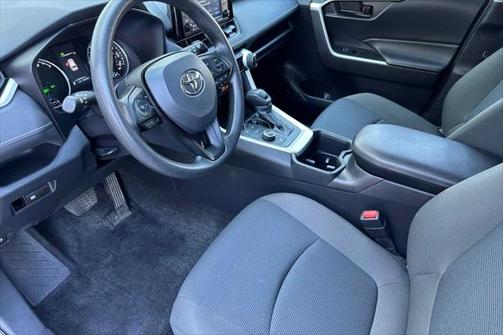 2022 Toyota RAV4 Hybrid LE