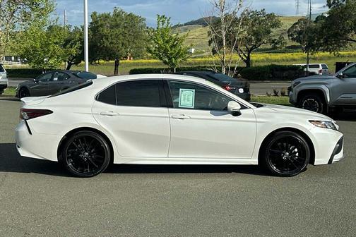 Ice Cap 2024 Toyota Camry XSE