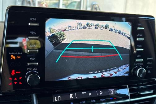2021 Toyota Sienna XLE 8 Passenger