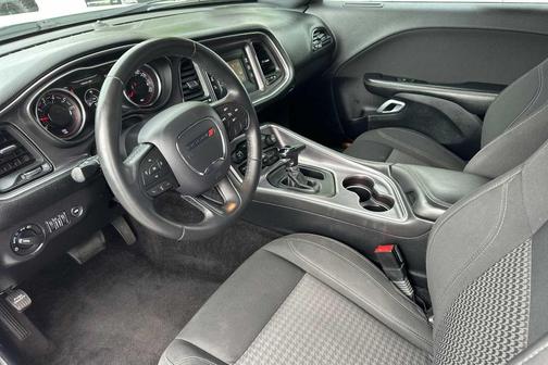 Bright White Clearcoat 2016 Dodge Challenger SXT