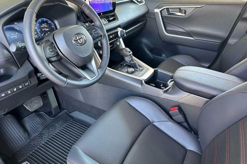2025 Toyota RAV4 Hybrid SE