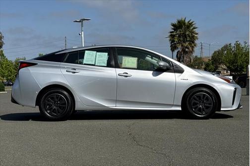 2021 Toyota Prius LE