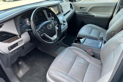 2015 Toyota Sienna XLE Premium