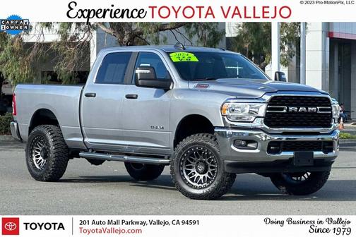 2024 RAM 2500 Big Horn Crew Cab 4x4 6'4' Box