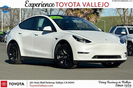 2022 Tesla Model Y Long Range Dual Motor All-Wheel Drive