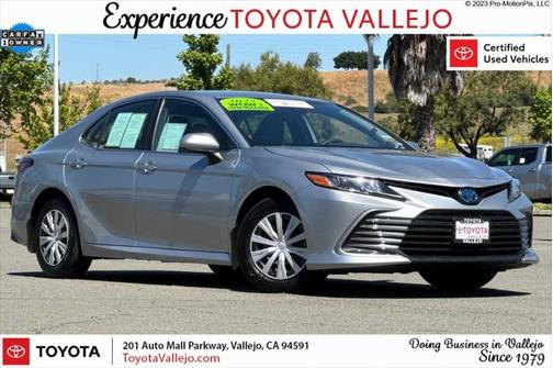 2022 Toyota Camry LE