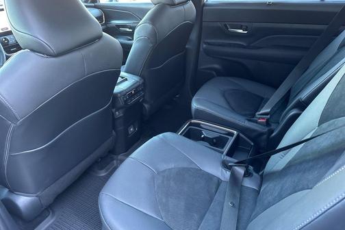 2026 Toyota Grand Highlander Hybrid Platinum MAX