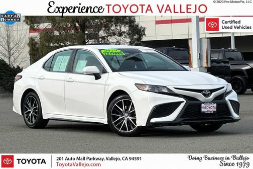 2024 Toyota Camry SE