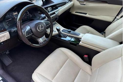 2017 Lexus ES 350 Base